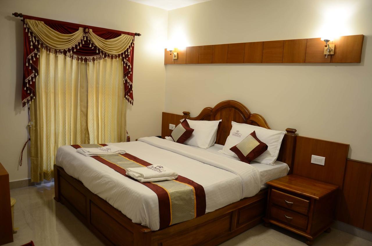 Hotel Vasantham Palace Ooty Buitenkant foto
